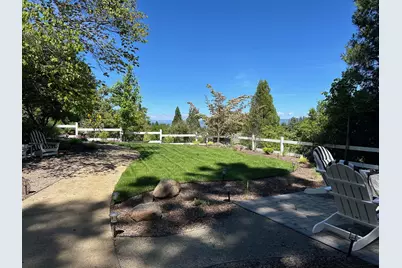 375 W Elm Street, Jacksonville, OR 97530 - Photo 54