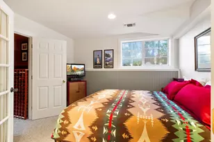 375 W Elm St, Jacksonville, OR 97530 - Photo 32