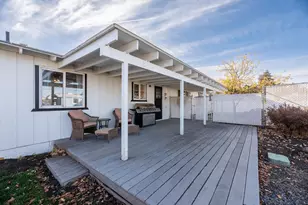 21116 SE Reed Market Rd, Bend, OR 97702 - Photo 28