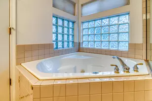 3271 NW Melville Dr, Bend, OR 97703 - Photo 14