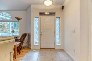 3271 NW Melville Dr, Bend, OR 97703 - Photo 4