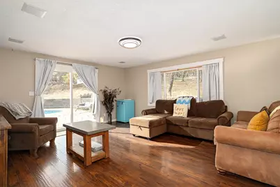 6169 Tamarack Lane, Central Point, OR 97502 - Photo 2