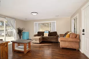 6169 Tamarack Ln, Central Point, OR 97502 - Photo 4