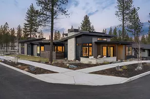 3374 NW Leavitt Ln, Bend, OR 97703 - Photo 2