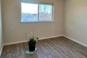 940 NE Paula Dr, Bend, OR 97701 - Photo 20