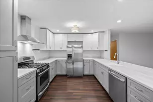 2554 W Stewart Ave, Medford, OR 97501 - Photo 10