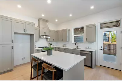 61131 NE Cobalt Street, Bend, OR 97701 - Photo 4