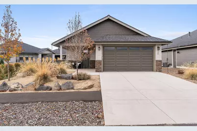 2795 NW 23rd Loop, Redmond, OR 97756 - Photo 1