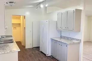 8401 Old Stage Rd, Central Point, OR 97502 - Photo 14