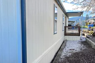 8401 Old Stage Rd, Central Point, OR 97502 - Photo 8