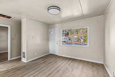 142 Onyx Street, Eagle Point, OR 97524 - Photo 6