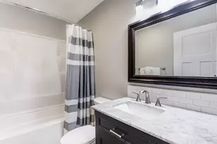 1565 NW Wall St, Bend, OR 97703 - Photo 16