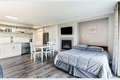 1565 NW Wall Street #206, Bend, OR 97703 - Photo 14