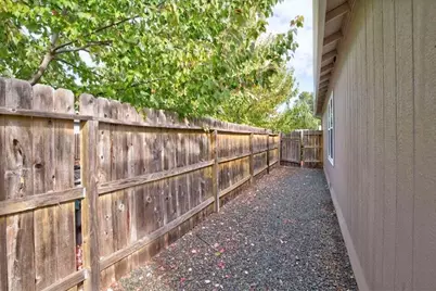 1630 Medart Lane, Grants Pass, OR 97527 - Photo 16