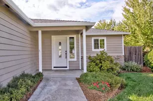 1630 Medart Ln, Grants Pass, OR 97527 - Photo 2