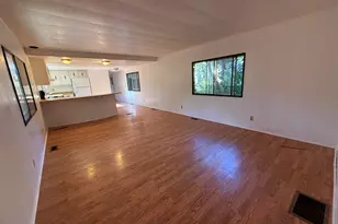 105 Raymond St, Cave Junction, OR 97523 - Photo 4