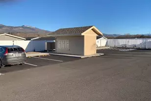 333 Mountain View Dr, Talent, OR 97540 - Photo 18