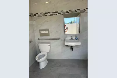 333 Mountain View Drive #18, Talent, OR 97540 - Photo 14