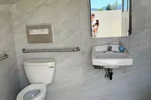 333 Mountain View Dr, Talent, OR 97540 - Photo 14