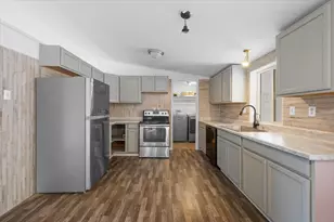 633 E Archwood Dr, Eagle Point, OR 97524 - Photo 10