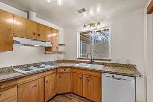 4260 Clayton Rd, Ashland, OR 97520 - Photo 8