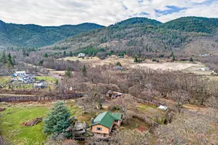 4260 Clayton Rd, Ashland, OR 97520 - Photo 38