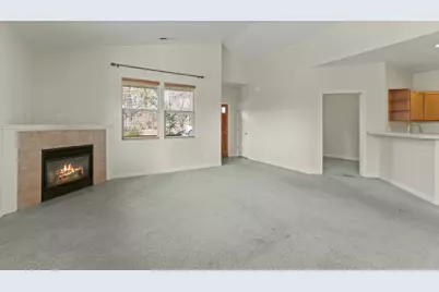 19555 Greatwood Loop, Bend, OR 97702 - Photo 8