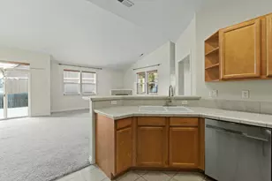 19555 Greatwood Loop, Bend, OR 97702 - Photo 10