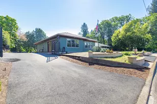 1117 NE Memorial Dr, Grants Pass, OR 97526 - Photo 84