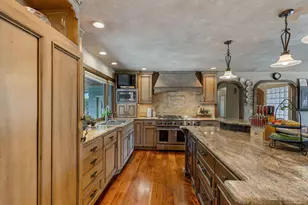 1117 NE Memorial Dr, Grants Pass, OR 97526 - Photo 8