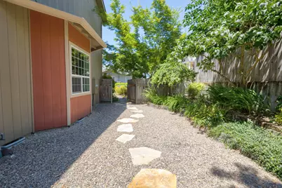 300 Woodville Way, Rogue River, OR 97537 - Photo 34