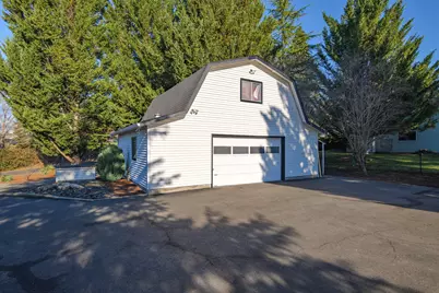 575 Country Aire Drive, Grants Pass, OR 97526 - Photo 32