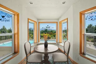 575 Country Aire Dr, Grants Pass, OR 97526 - Photo 8