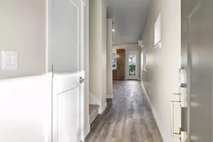 61531 SE Jennifer Ln, Bend, OR 97702 - Photo 2