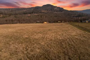 4477 E Antelope Rd, Eagle Point, OR 97524 - Photo 2