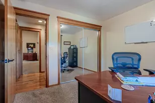 6645 Pioneer Rd, Medford, OR 97501 - Photo 26