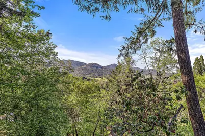 535 Scenic Drive, Jacksonville, OR 97530 - Photo 2