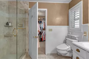 535 Scenic Dr, Jacksonville, OR 97530 - Photo 32