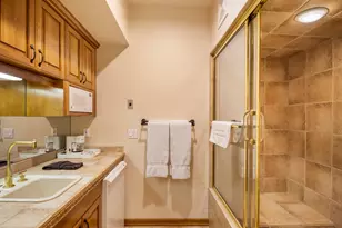 56954 Peppermill Cir, Sunriver, OR 97707 - Photo 6