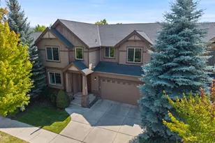 1228 NE Steins Pillar Dr, Prineville, OR 97754 - Photo 2