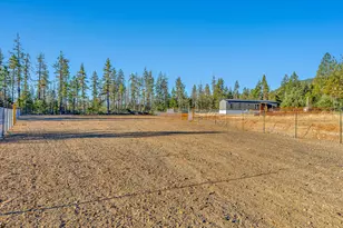 895 Airport Dr, Cave Junction, OR 97523 - Photo 6