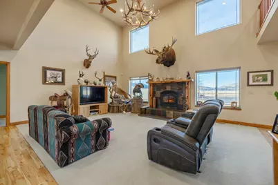 11251 Crystal Springs Road, Klamath Falls, OR 97603 - Photo 4