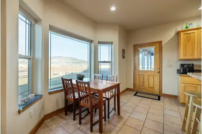 11251 Crystal Springs Road, Klamath Falls, OR 97603 - Photo 18