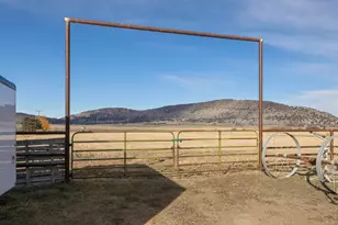 11251 Crystal Springs Rd, Klamath Falls, OR 97603 - Photo 56