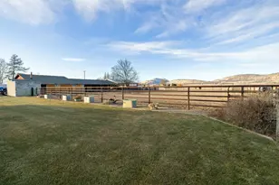 11251 Crystal Springs Rd, Klamath Falls, OR 97603 - Photo 38