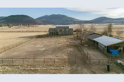 11251 Crystal Springs Road, Klamath Falls, OR 97603 - Photo 58
