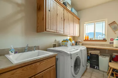 11251 Crystal Springs Road, Klamath Falls, OR 97603 - Photo 22