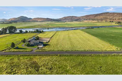 11251 Crystal Springs Road, Klamath Falls, OR 97603 - Photo 2