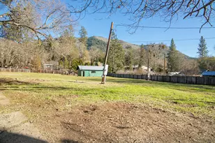 157 Cheslock Rd, Grants Pass, OR 97527 - Photo 16