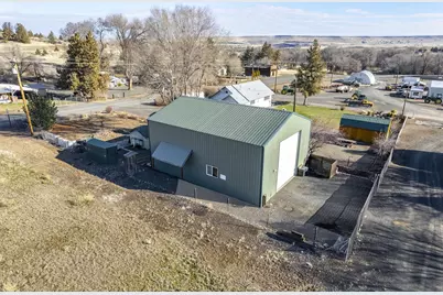 2355 NE Market Street, Madras, OR 97741 - Photo 4